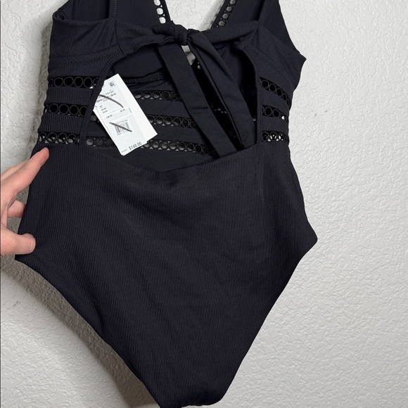 NWT Becca by Rebecca Virtue Modern Edge Rib Toni Plunge One-Piece Swimsuit Sz L - Picture 7 of 10